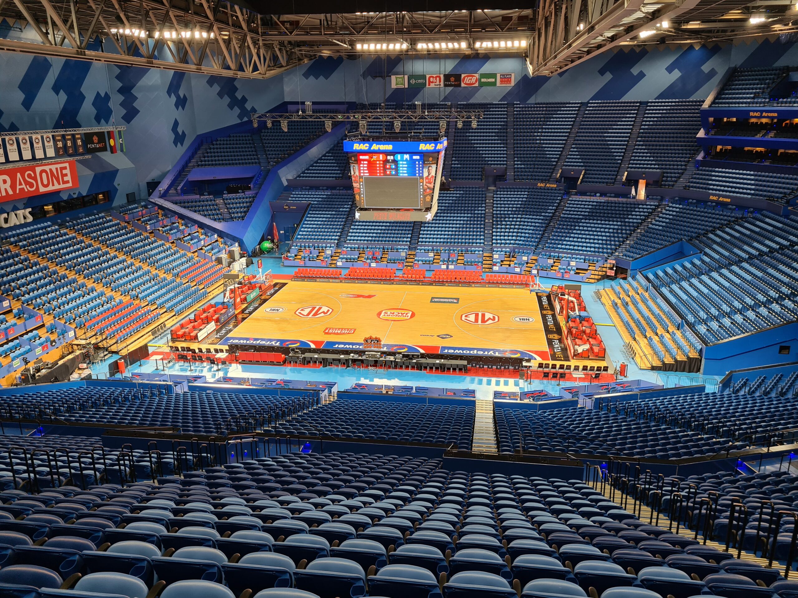 Top 10 Uses for Grand Format Printing in Events, Sports, and Retail - Image 3 | All Flags